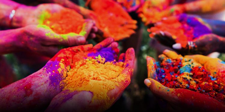 Know when is Holi