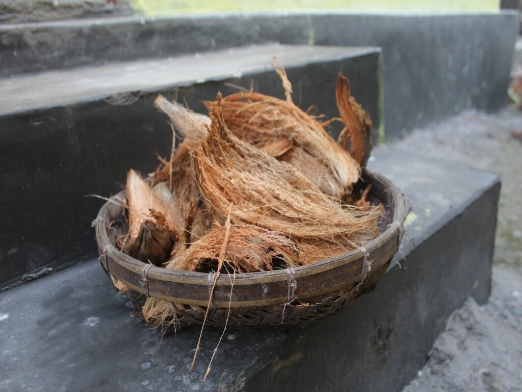 5 Smart Uses for Coconut Peels to Tackle Chores Fast!