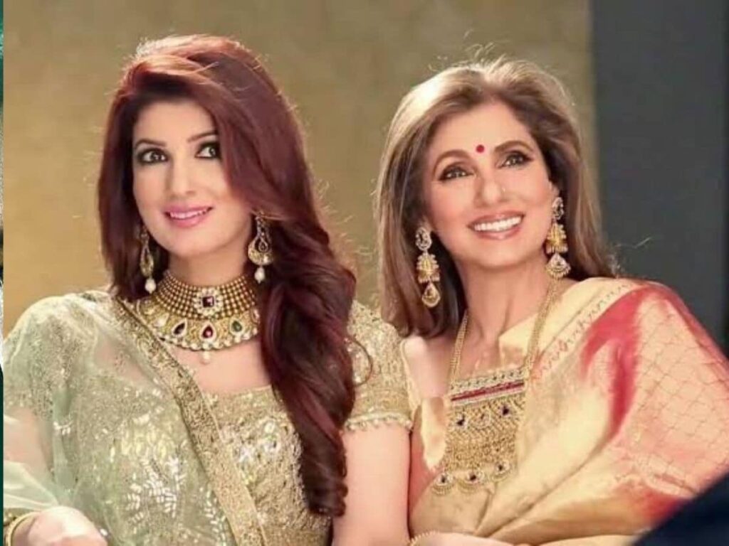 Dimple Kapadia Roasts Twinkle Khanna Publicly, Fans React: Not Even Leaving Her Daughter Alone!