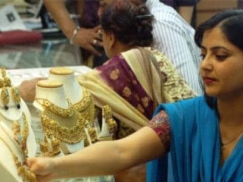 Gold Price Review: Highest Profit in 17 Years, Could Soon Reach 85,000