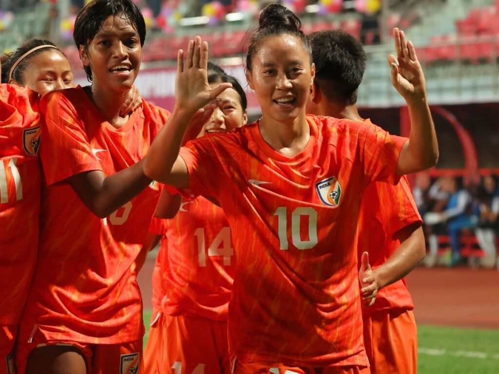 India Triumphs Over Pakistan 5-2 in SAFF Women's Championship; Ashalata Celebrates 100th Match!