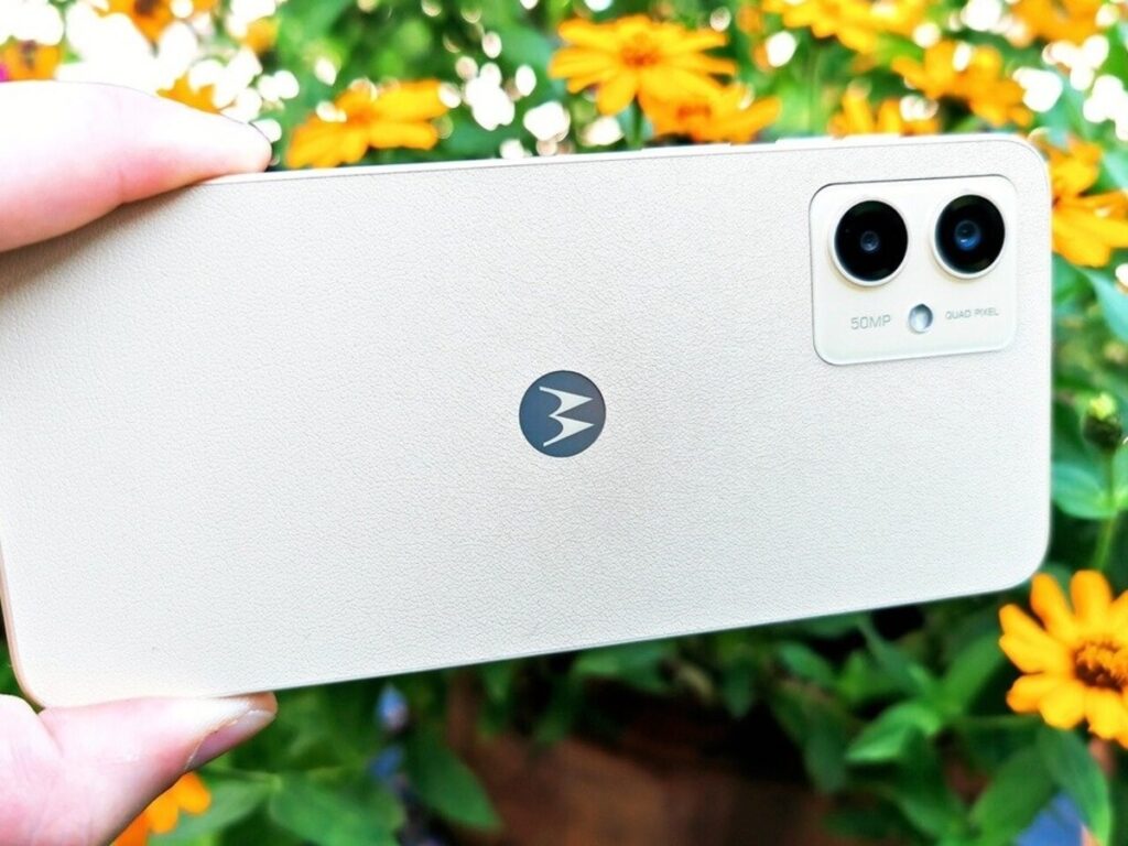 Motorola is launching a new budget phone with great features and a classy look.