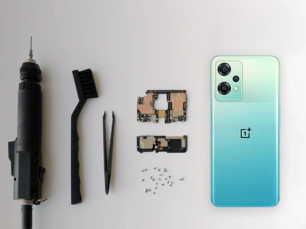 OnePlus acknowledges issues with Green Line and motherboard, asks users to take action.