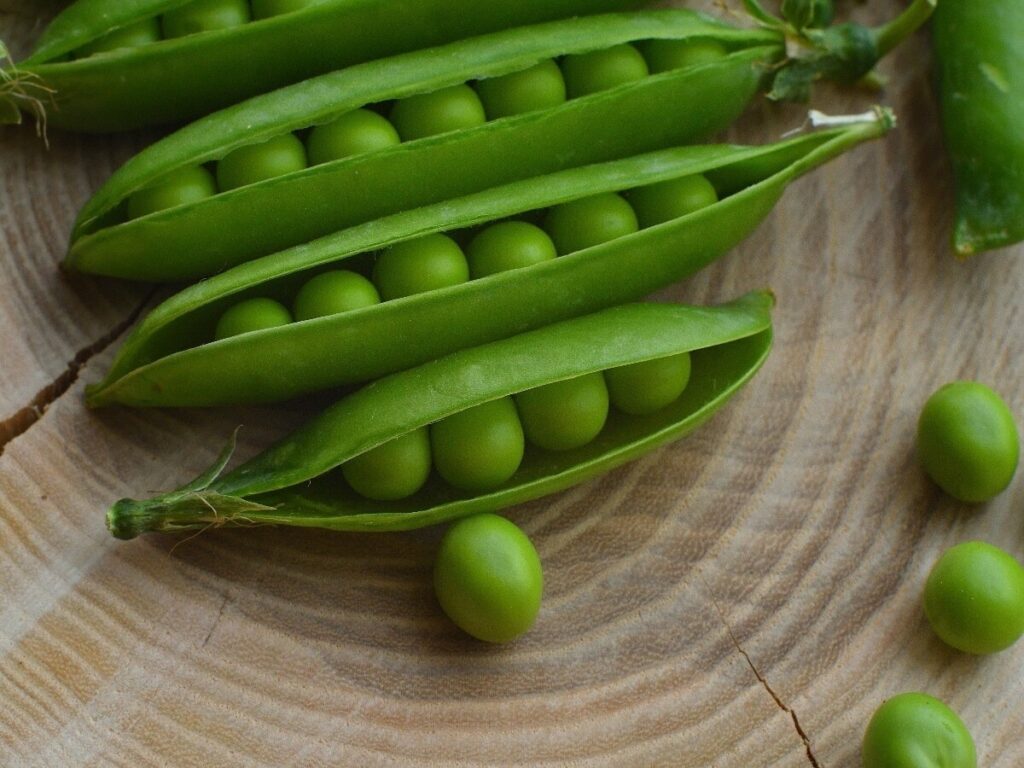 Speedy Peeling Trick for Peas: Get the Seeds Out in Minutes!