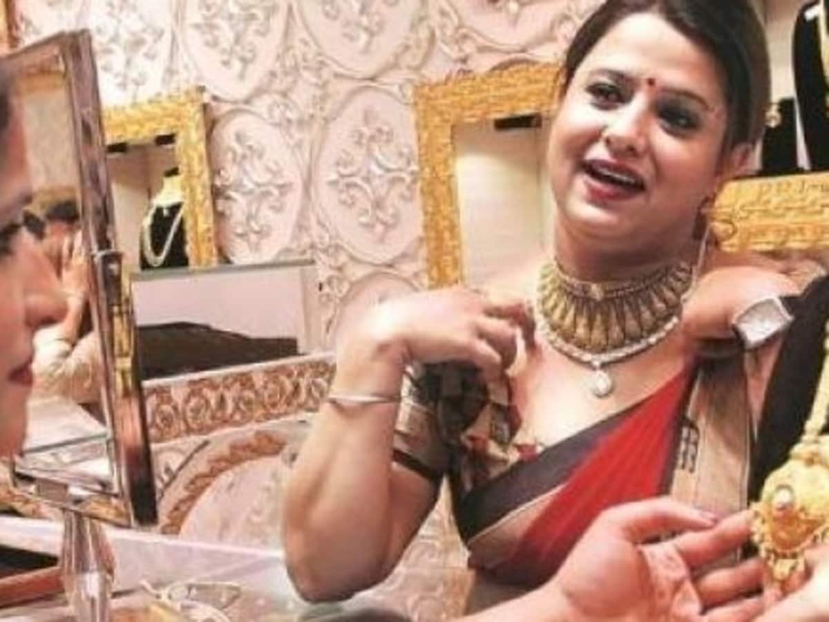 Gold hits all-time high in the bullion market after MCX.