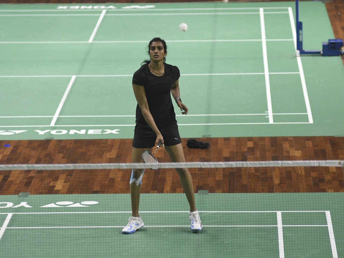 Sindhu Loses Cool After First Round Defeat, Throws Racket in Anger