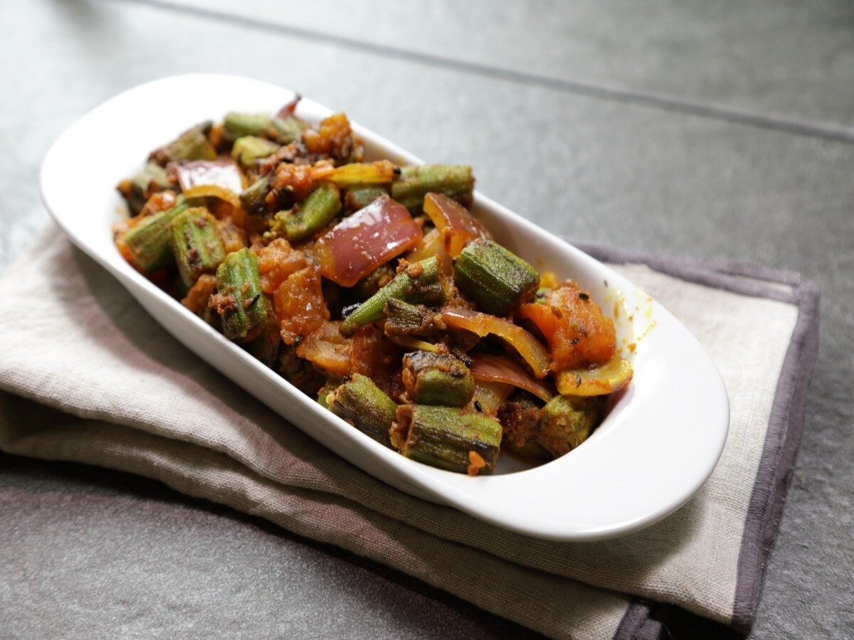 Spice Up Your Meal with Zesty Onion Okra Delight!