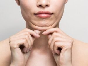 Sculpt Your Jawline: 3 Exercises for a Flawless Selfie!