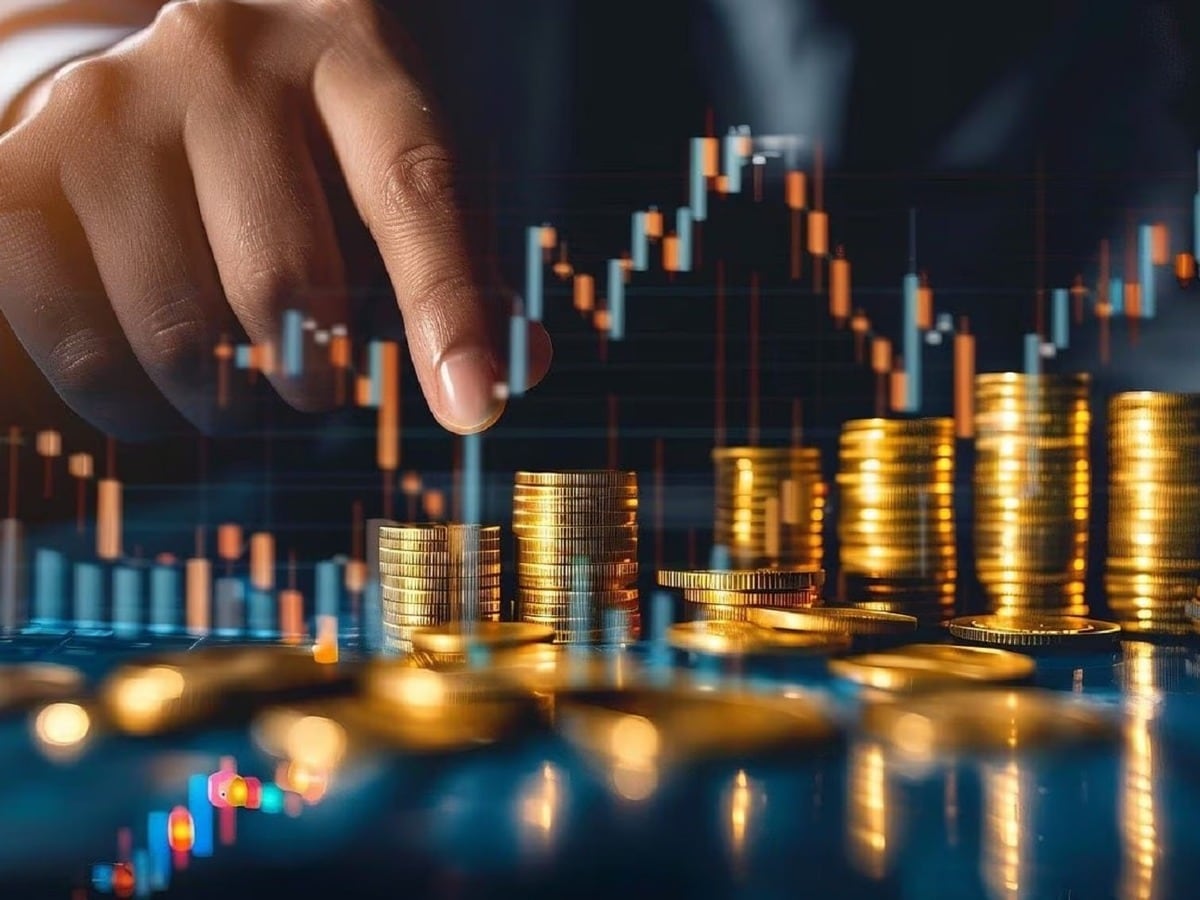Bank raising ₹6000 crore fund as investors sell shares amid market surge
