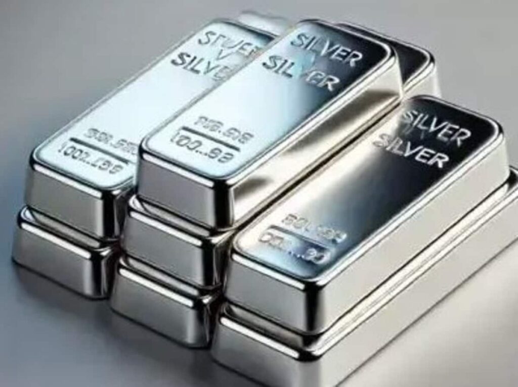 Silver hits record high of ₹1.06 lakh, is it the right time to invest?