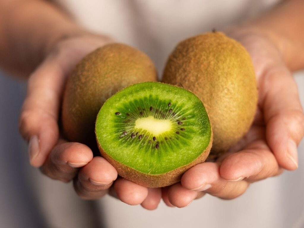 5 Reasons to Eat Kiwi That Will Convince You