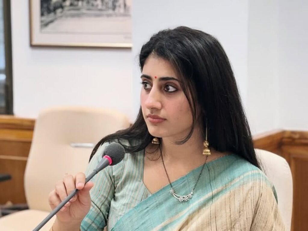 Ambika Raina's Inspiring UPSC Journey: From Million-Dollar Job in Switzerland to Home