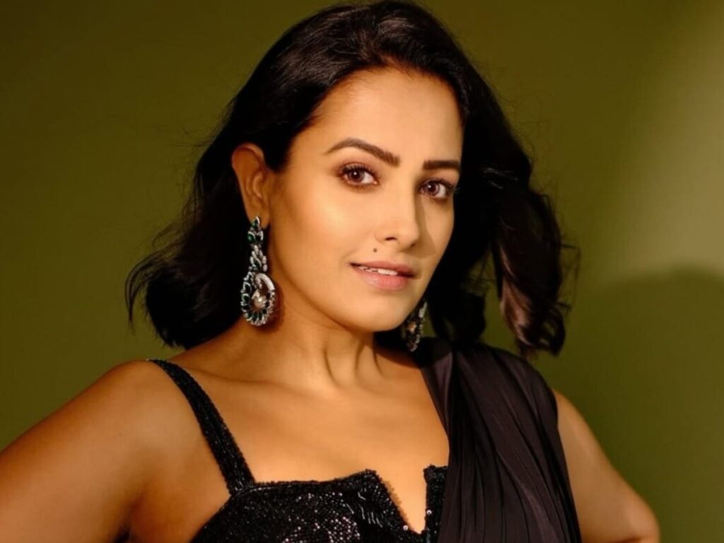 Anita Hassanandani's Cryptic Post Leaves Fans Disturbed as She Announces Her Sign-Off
