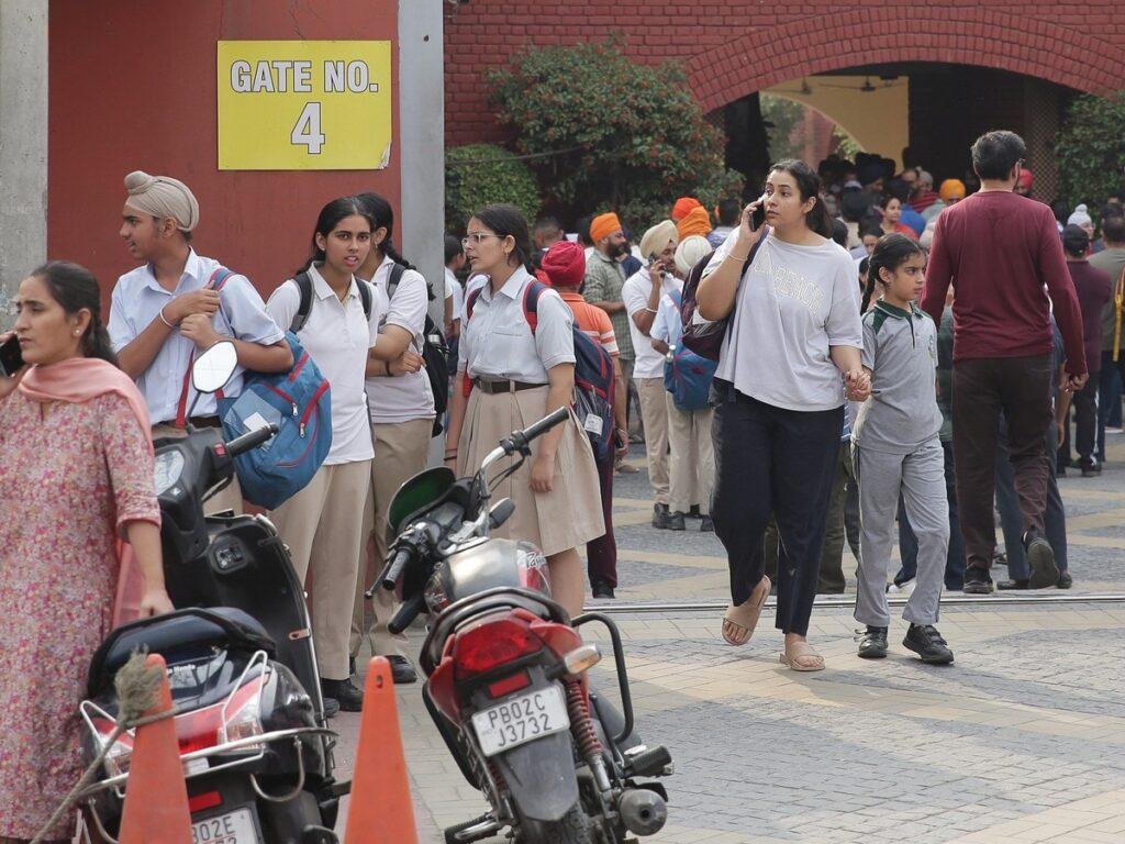 CCTV Cameras in Schools: CBSE Mandates Record Every Move