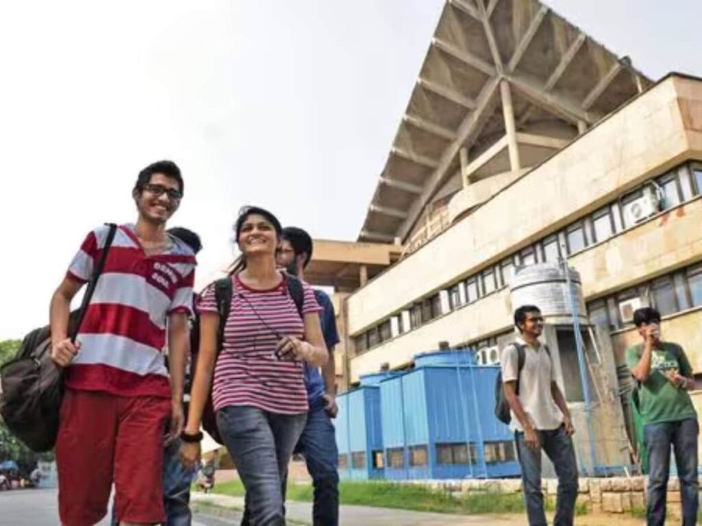 IIT Delhi vs IIT Bombay: Which is the Top Choice for Toppers? Insights from Ranking Data