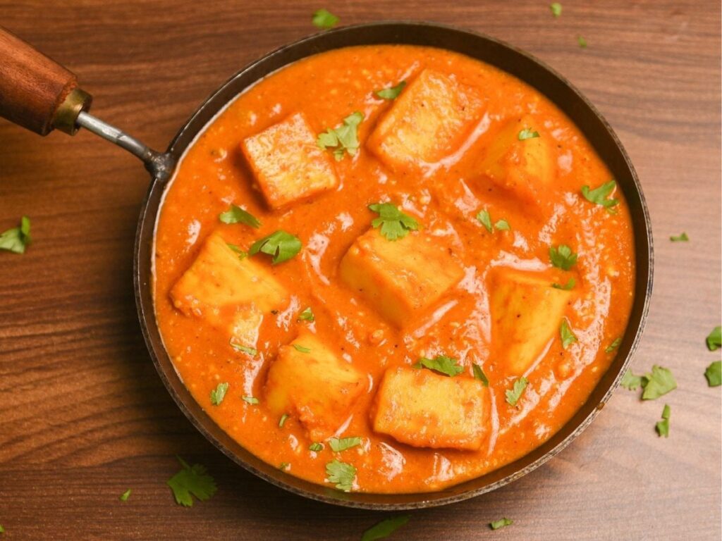 Irresistibly Delicious Yogurt Paneer Curry: Learn the Recipe!